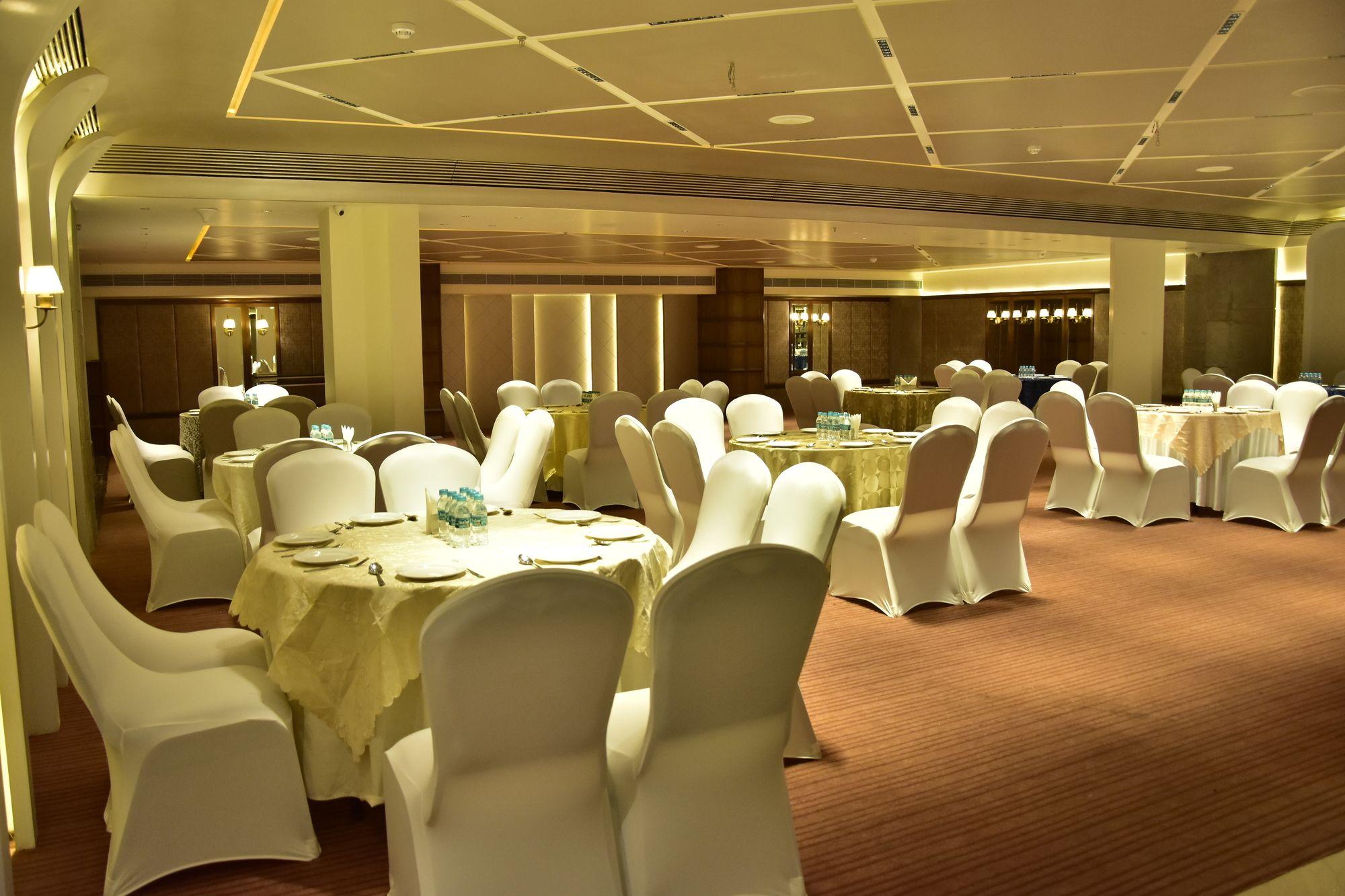 The Maya Hotel Jalandhar Exterior photo